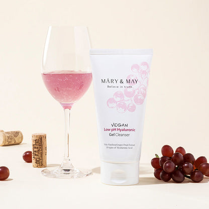 Nettoyant gel végane à pH doux à l'acide hyaluronique