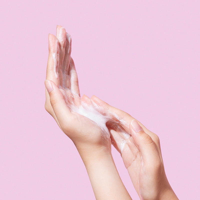 Nettoyant gel végane à pH doux à l'acide hyaluronique