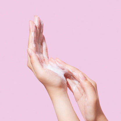 Nettoyant gel végane à pH doux à l'acide hyaluronique
